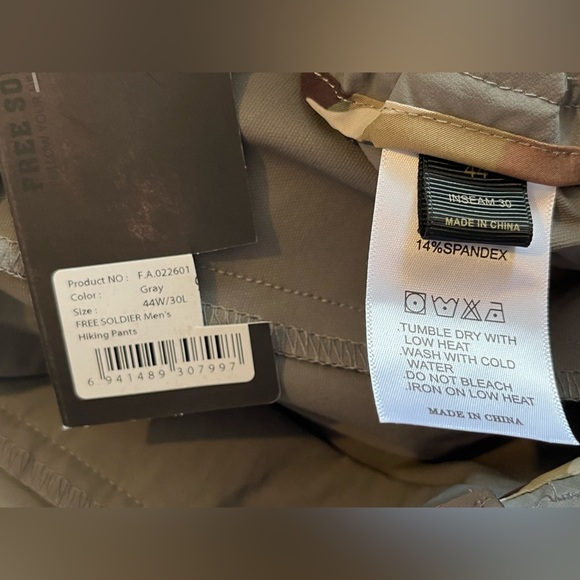 Free Soldier Mens Cargo Hiking Pants‎ Gray Pockets Flat Front Belted 44Wx33L NEW - Picture 7 of 10